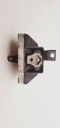 Hyundai Tucson TL Engine mount bracket 21830D7000 21830d3100
