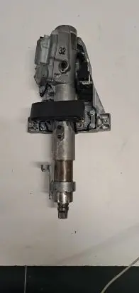 Mercedes-Benz E W211 Steering wheel axle A2114620120