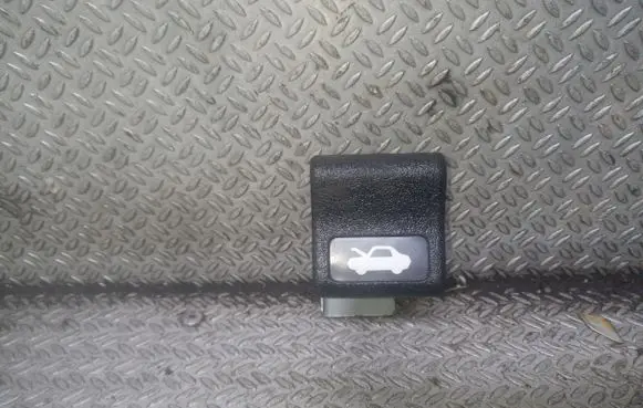 Subaru Forester SG Engine bonnet (hood) release handle