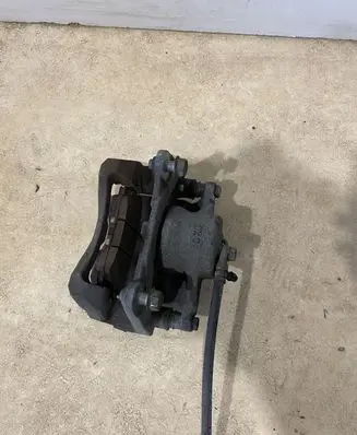 Lexus UX Front brake caliper 6028