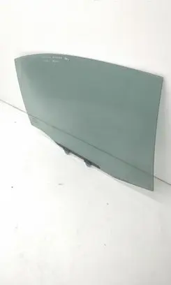 Toyota Avensis T220 Rear door window glass 6810305070