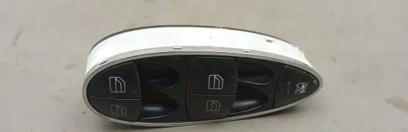 Mercedes-Benz E W211 Electric window control switch A2118219951 SWF501703