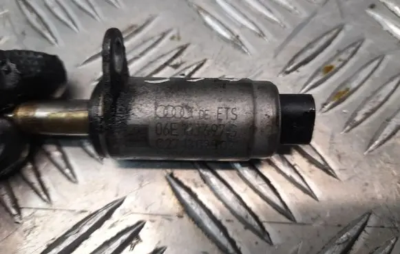 Audi Q5 SQ5 Camshaft vanos timing valve 06E103697G