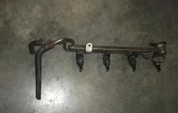Fuel main line pipe