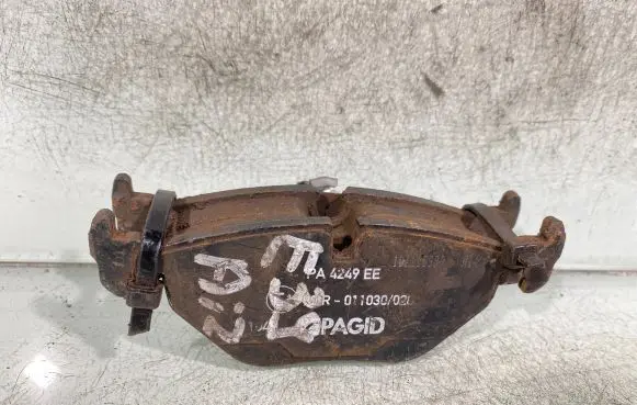 BMW 5 E39 Brake pads (rear) 