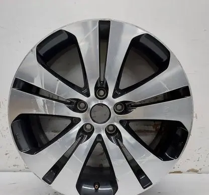 R18 alloy rim