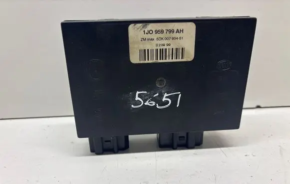 Volkswagen PASSAT B5 Comfort/convenience module 1JO959799AH