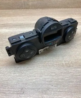 Renault Megane I Climate control unit 69348019