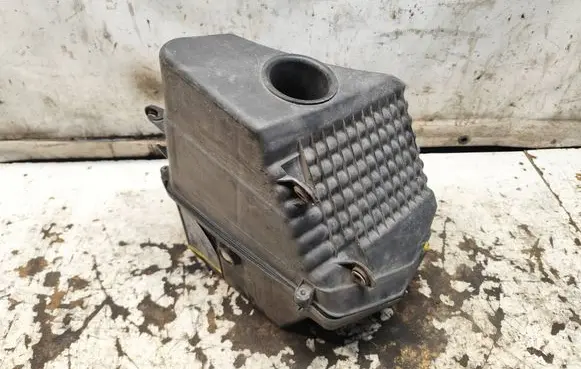 Air filter box