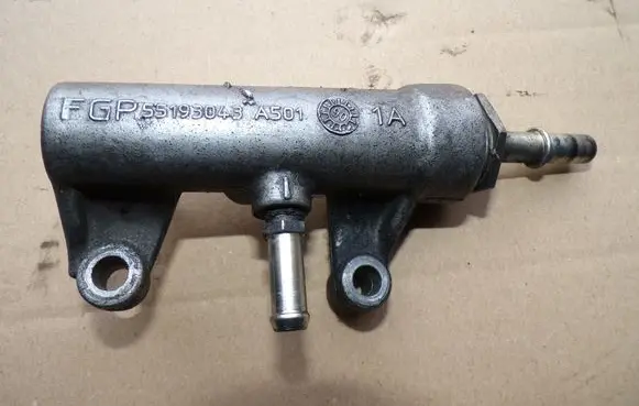 Alfa Romeo 159 Fuel distributor 55193043