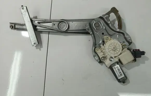 Toyota Avensis T250 Sliding door window regulator with motor 