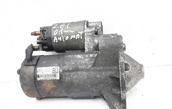 Peugeot 307 Starter motor M000182081