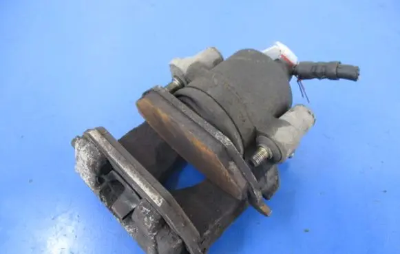 Skoda Fabia Mk2 (5J) Front brake caliper