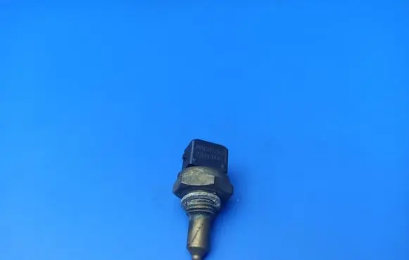 BMW 7 E65 E66 Coolant temperature sensor 1433076 94093
