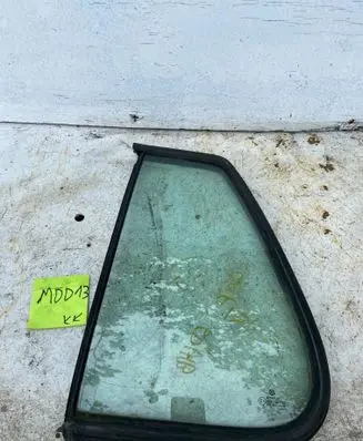 Volkswagen Golf IV Rear vent window glass 43R000980 DOT36AS2M129