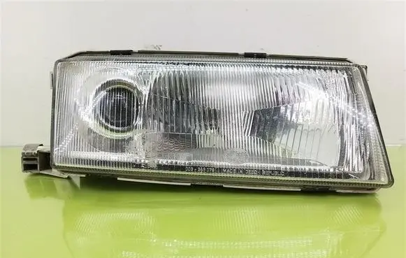 Skoda Octavia Mk1 (1U) Headlight/headlamp 24608600