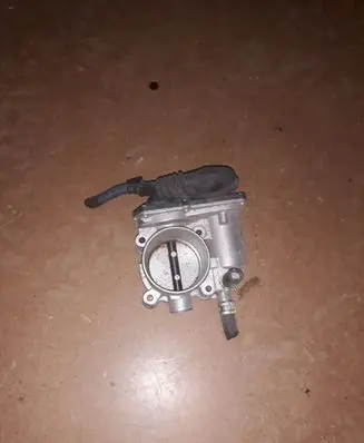 Toyota RAV 4 (XA40) Throttle valve 220303750