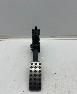 Mercedes-Benz B W247 Accelerator throttle pedal A1773001900 ZGS001Q003 6PV01293405