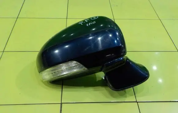 Toyota Avensis T270 Front door electric wing mirror PRAWE 14AB146