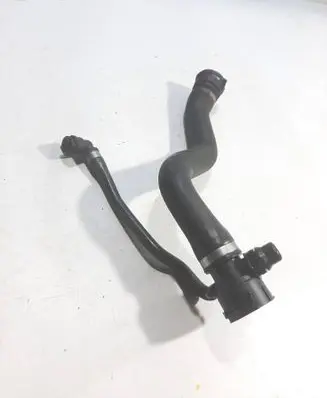 Engine coolant pipe/hose