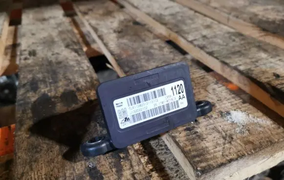 Opel Insignia A ESP acceleration yaw rate sensor 13581120
