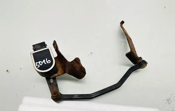 Volvo V60 Headlight/headlamp level sensor 31258179 BL3KA 0166