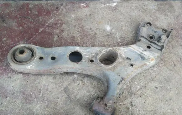 Toyota RAV 4 (XA30) Front lower control arm/wishbone