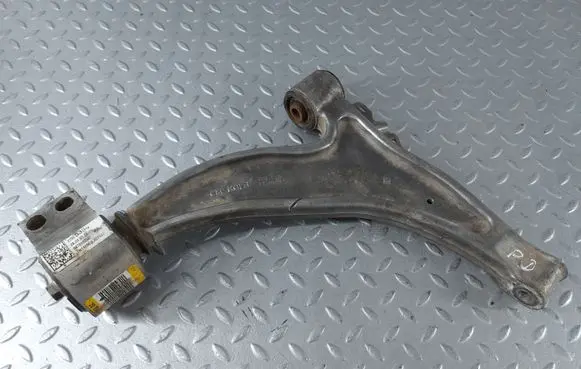 Cadillac XTS Front lower control arm/wishbone 22905358 20945504 84008849
