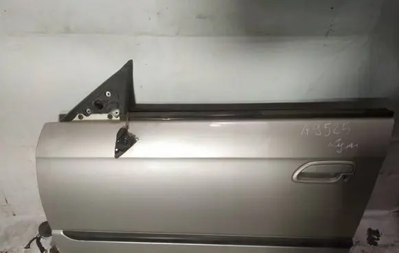 Subaru Legacy Front door pilkos