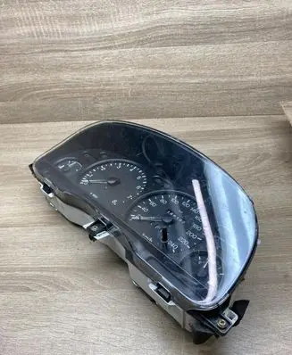 Ford Mondeo MK II Speedometer (instrument cluster) 98BP10C956HB