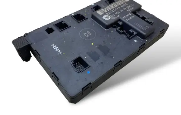 Mercedes-Benz C W203 Door control unit/module 2038201585