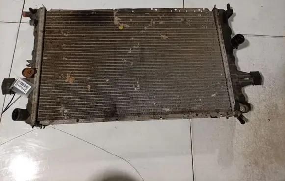 Opel Zafira A Coolant radiator 