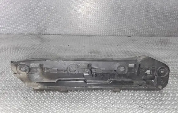 Volkswagen Touran I Front bumper mounting bracket 1T0807935