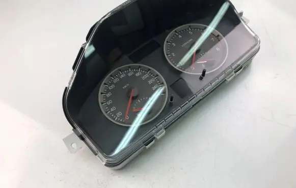 Volvo S40 Speedometer (instrument cluster) 30728642