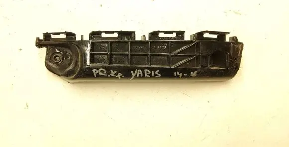 Toyota Yaris Front bumper mounting bracket