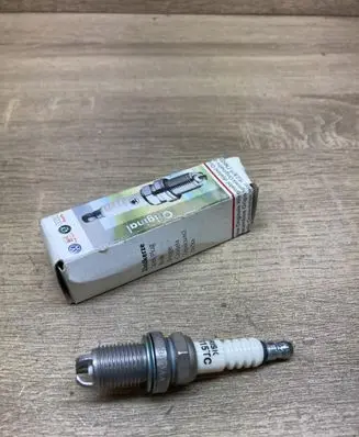 Subaru Legacy Spark plug 101000060AA