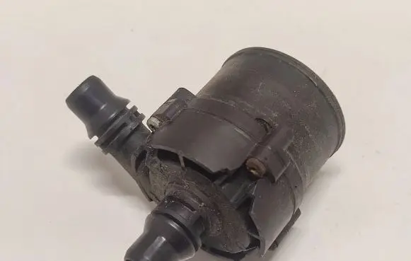 BMW 5 G30 G31 Electric auxiliary coolant/water pump 9372723