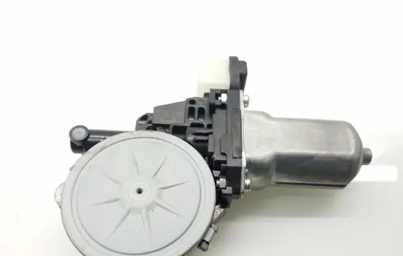 Nissan X-Trail T31 Front door window regulator motor 80730JG00A 2621004300