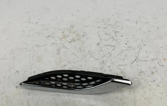 Maserati Ghibli Fender grill 670028905