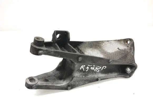 Volkswagen Transporter - Caravelle T5 Engine mounting bracket 7E0199343