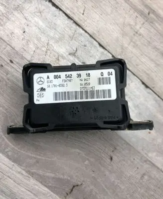 Mercedes-Benz R W251 ESP acceleration yaw rate sensor A0045423918 DT37G11MEZ 10170103823