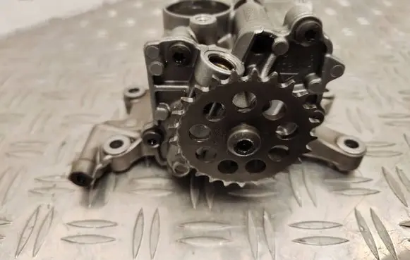 Volvo XC60 Oil pump 31330979 16804701