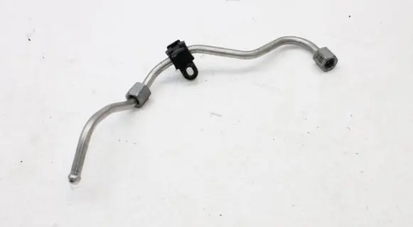 KIA Sportage Fuel injector supply line/pipe 