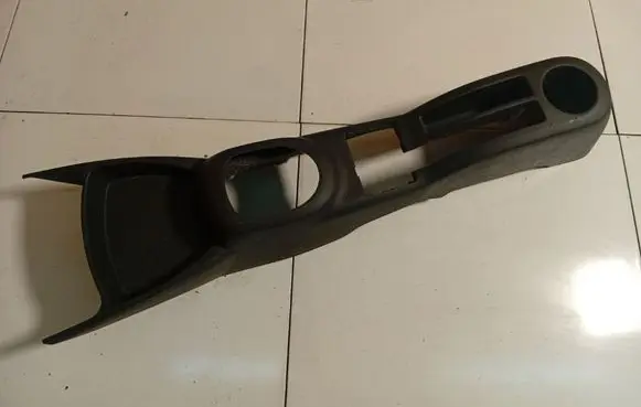 Toyota Yaris Center console 589100D010