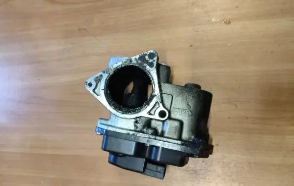 Audi A3 S3 8P EGR valve 03L131501K 14140123