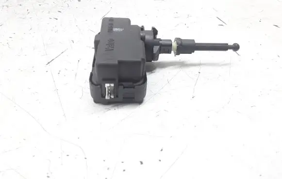 Land Rover Freelander Headlight level adjustment motor 