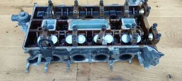 Ford C-MAX I Sill