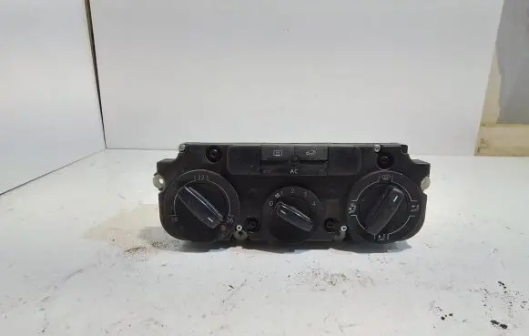 Volkswagen Golf Plus Climate control unit