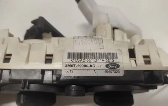 Ford Focus C-MAX Climate control unit 3M5T19980AC 69607320