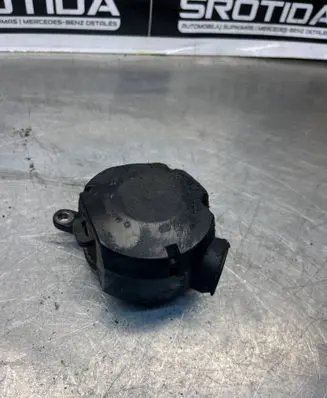Mercedes-Benz E W211 Breather valve A6460100667